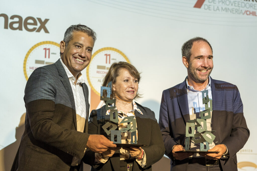 Enaex recibe premio Proveedor Nacional y primer lugar segmento Explosivos y tronadura
